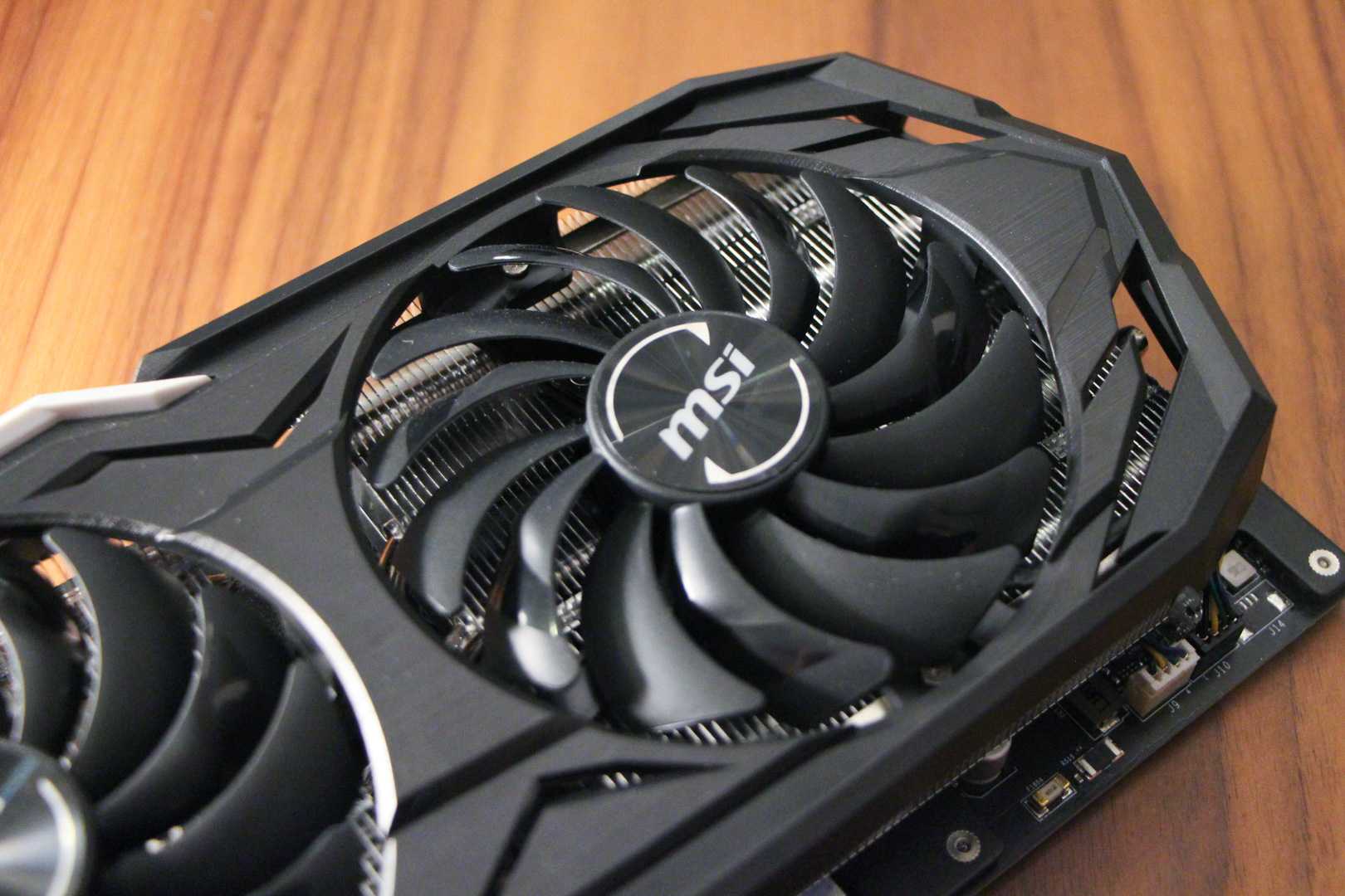 Видеокарта msi 8g. MSI RTX 2070 super Armor. MSI GTX 2070 super Armor. Видеокарта RTX 2070 Armor. MSI 2080 Armor.