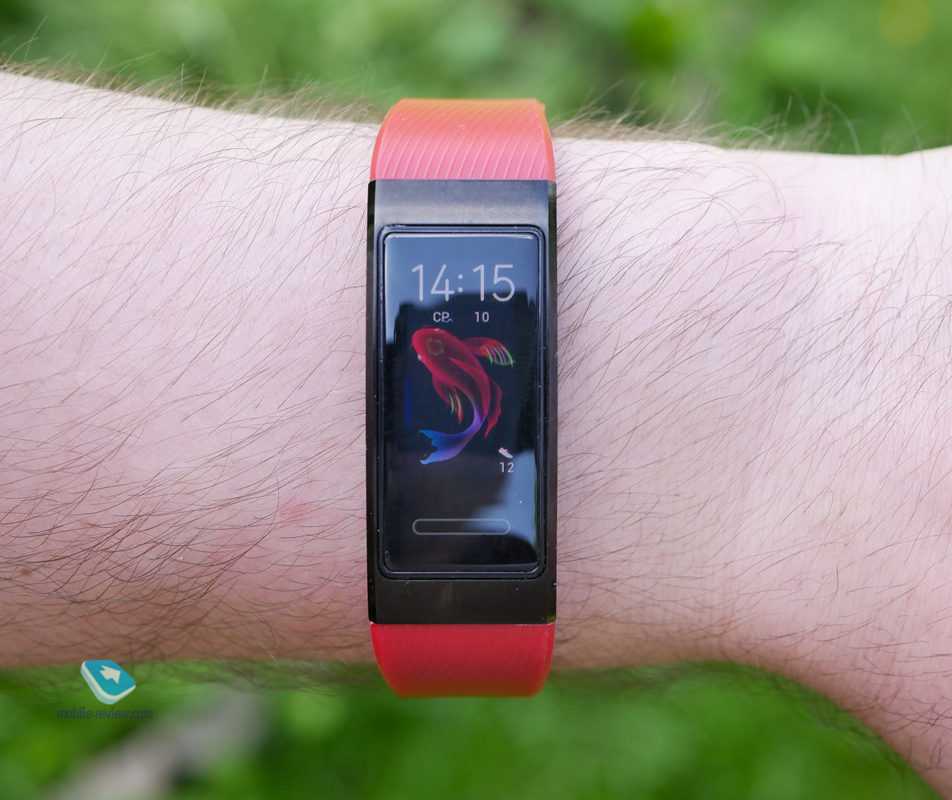 Фитнес трекер huawei band 4 pro vs xiaomi mi band 5