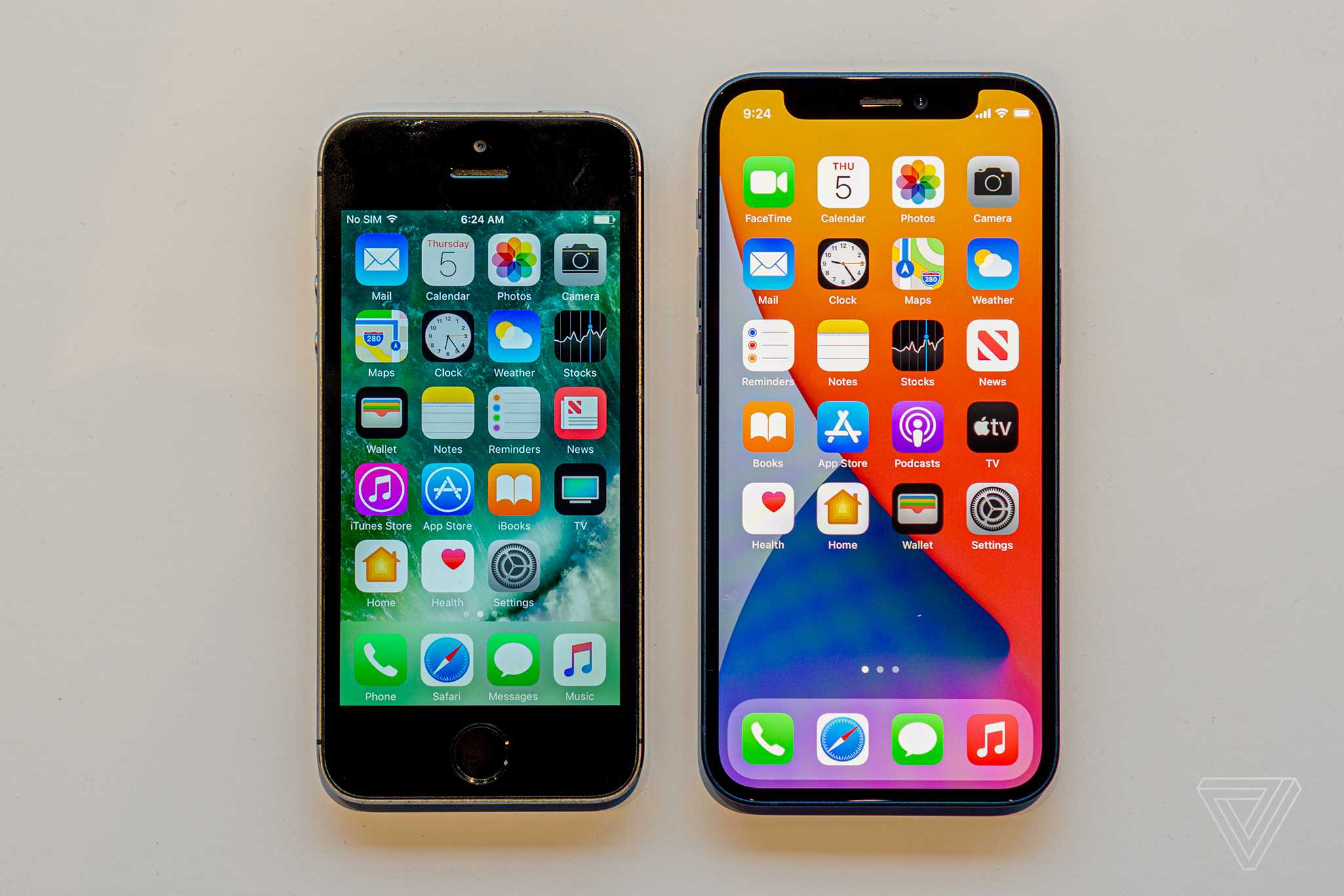 Iphone 12 версии. Iphone 12 Mini vs 5s. Iphone 12 Mini vs iphone 7. Iphone 13 Mini и 5s. Iphone 12 Mini и iphone 12.