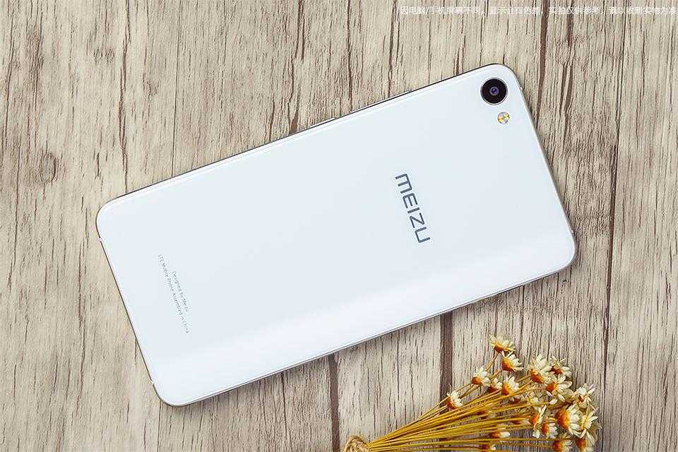 Meizu u10 и u20 — дешевые, но «премиальные»