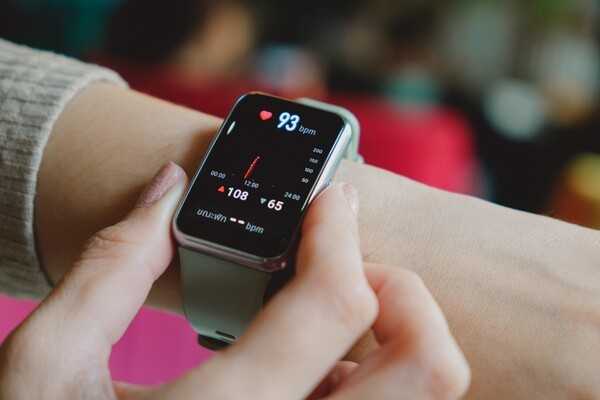 Mi band 6 vs huawei band 6: какой фитнес-браслет лучше, как выбрать