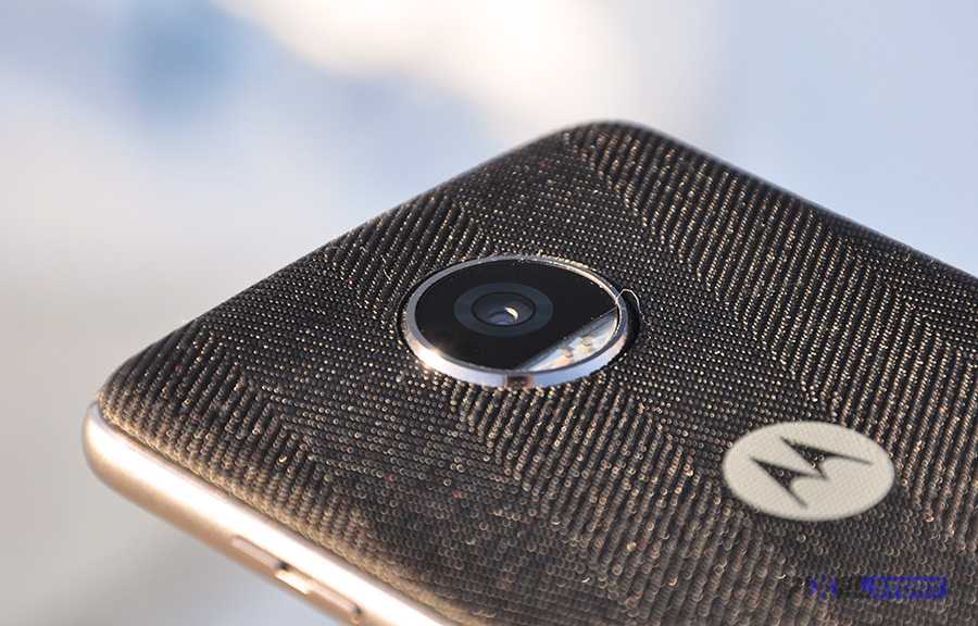 Обзор телефона motorola moto z2 play | описание и характеристики motorola moto z2 play