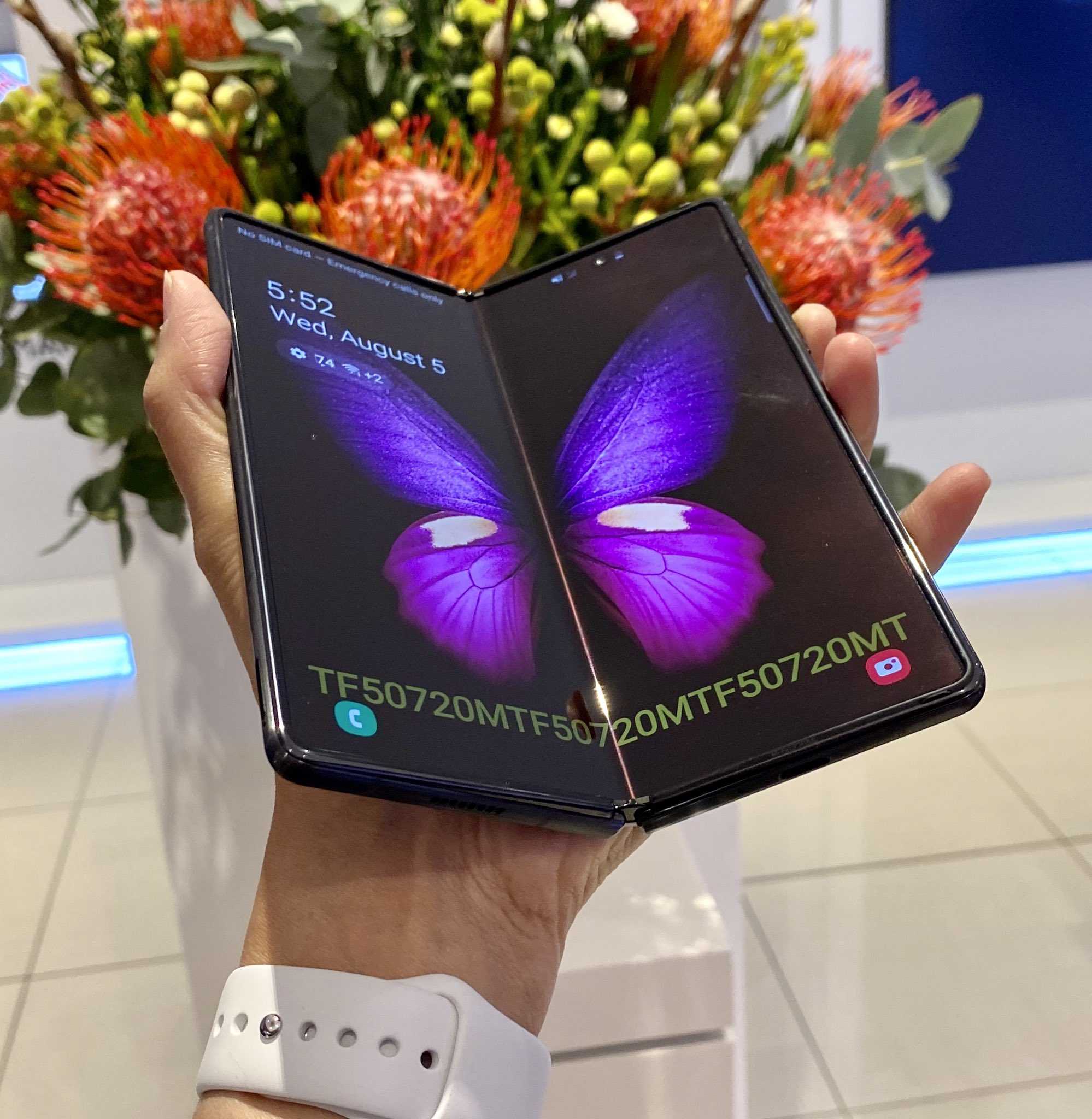 Galaxy z fold 2 против оригинального galaxy fold: сравниваем складные телефоны | компьютерра