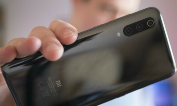 Xiaomi mi9 se — яркий, мощный и доступный