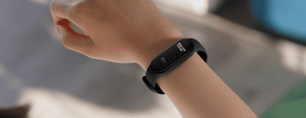 Как настроить mi band 5